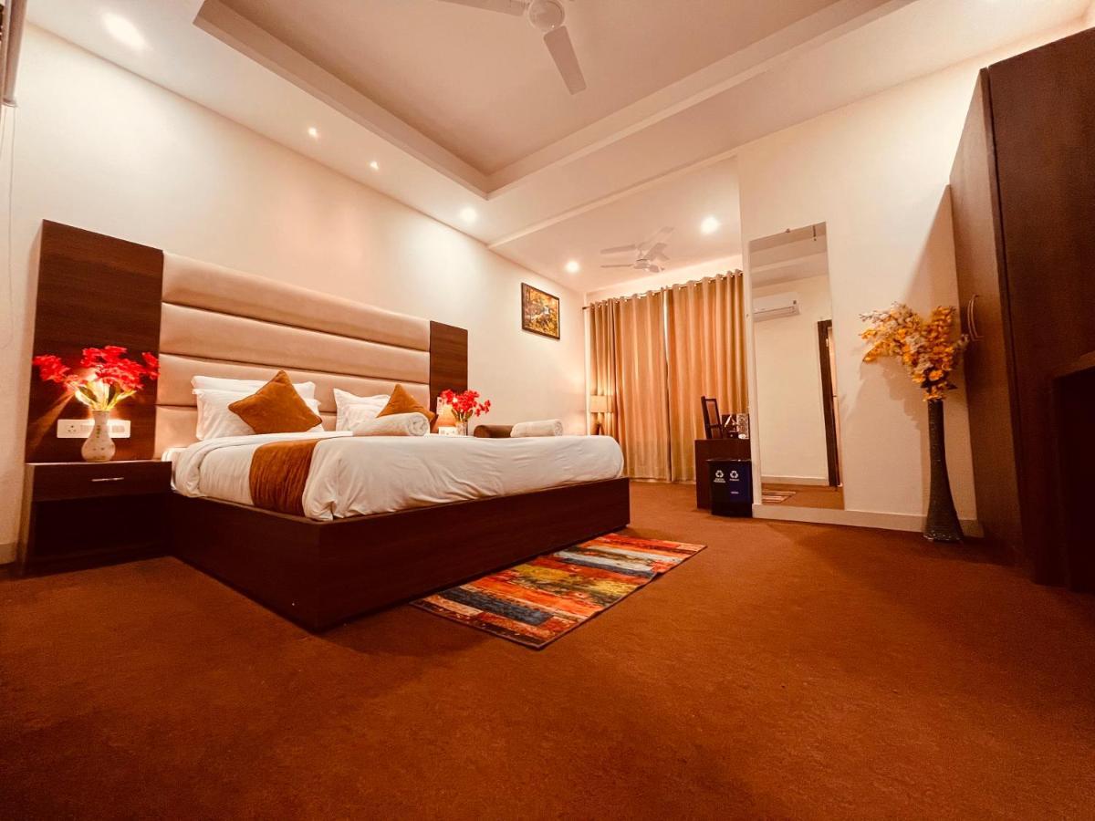 Hotel The Pacific Grand, Харидвар Экстерьер фото